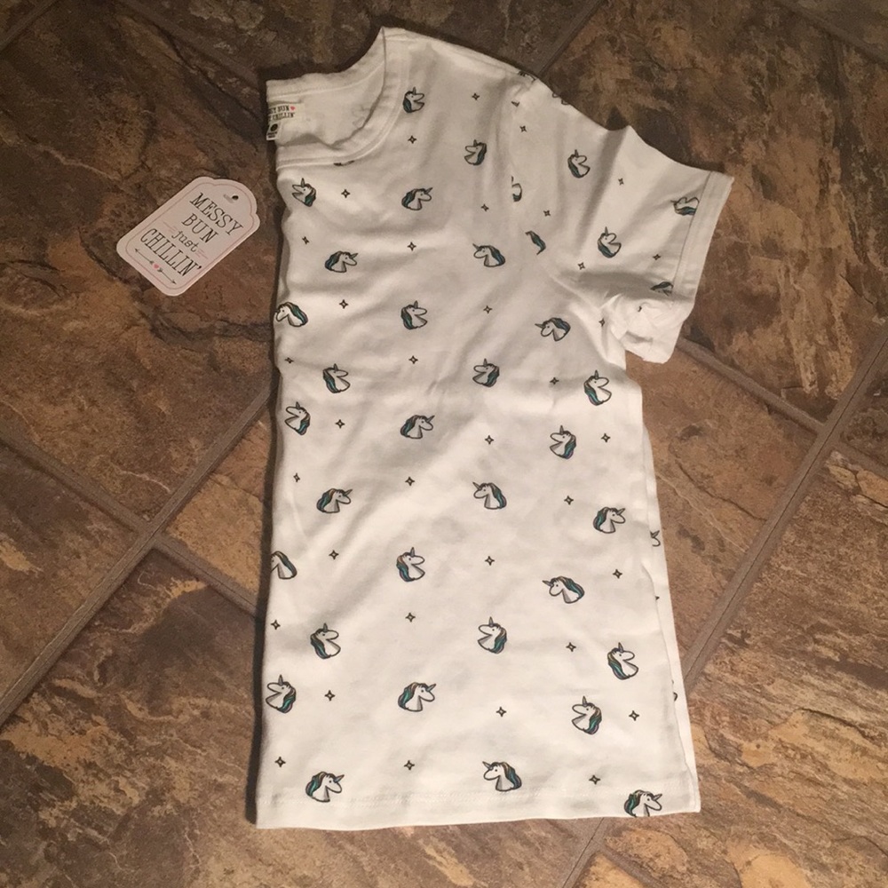 NWT Unicorn Print Cropped T-shirt